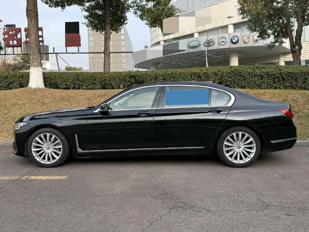 2021 BMW 7 Series 2.0T 265HP L4 8AT,autocango,china used car exporter,china ev exporter,chinese used car exporter,chinese used ev exporter