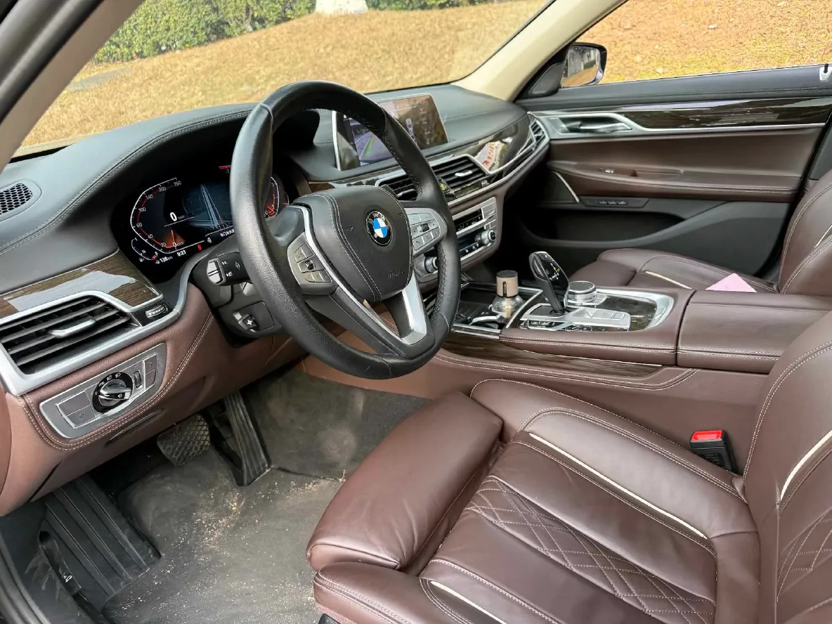 2021 BMW 7 Series 2.0T 265HP L4 8AT,autocango,china used car exporter,china ev exporter,chinese used car exporter,chinese used ev exporter