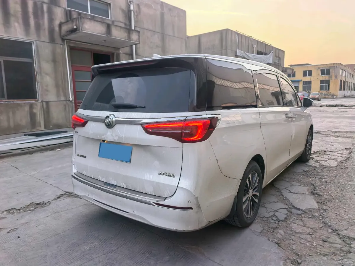 2022 Buick GL8 2.0T 237HP L4 9AT,autocango,china used car exporter,china ev exporter,chinese used car exporter,chinese used ev exporter