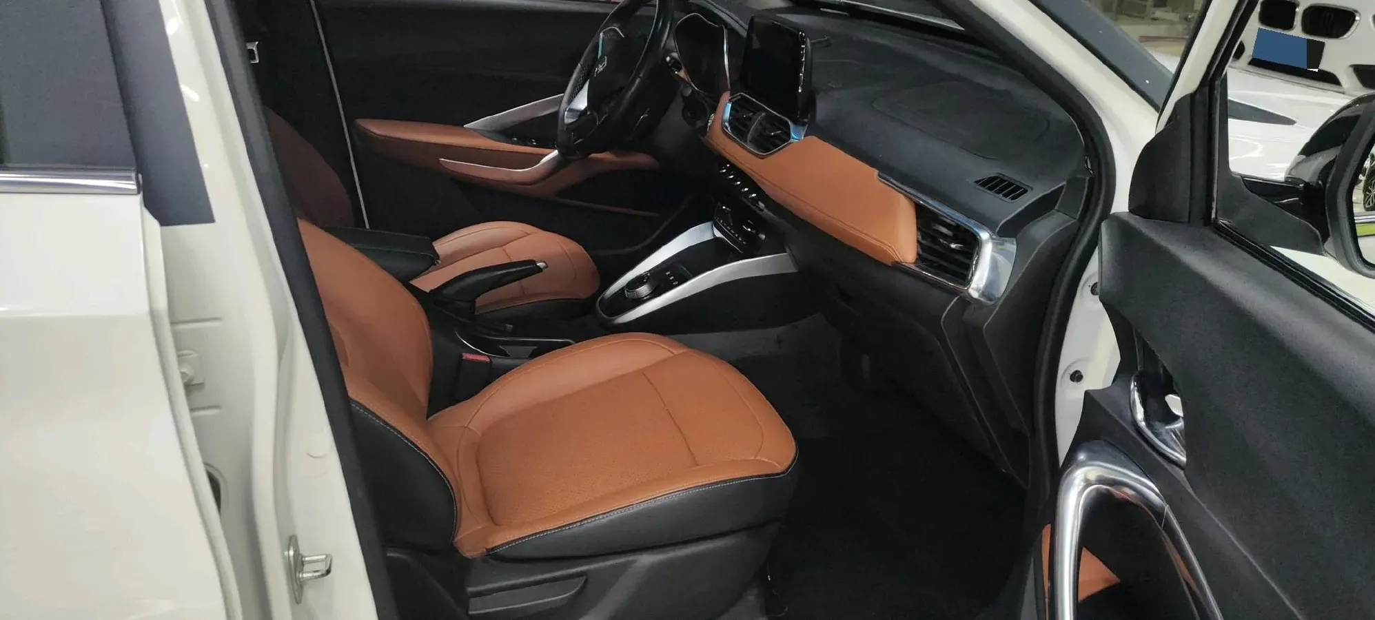 2017 HaiMa S5 Young Edition 1.6L 122HP L4 5MT,autocango,china used car exporter,china ev exporter,chinese used car exporter,chinese used ev exporter