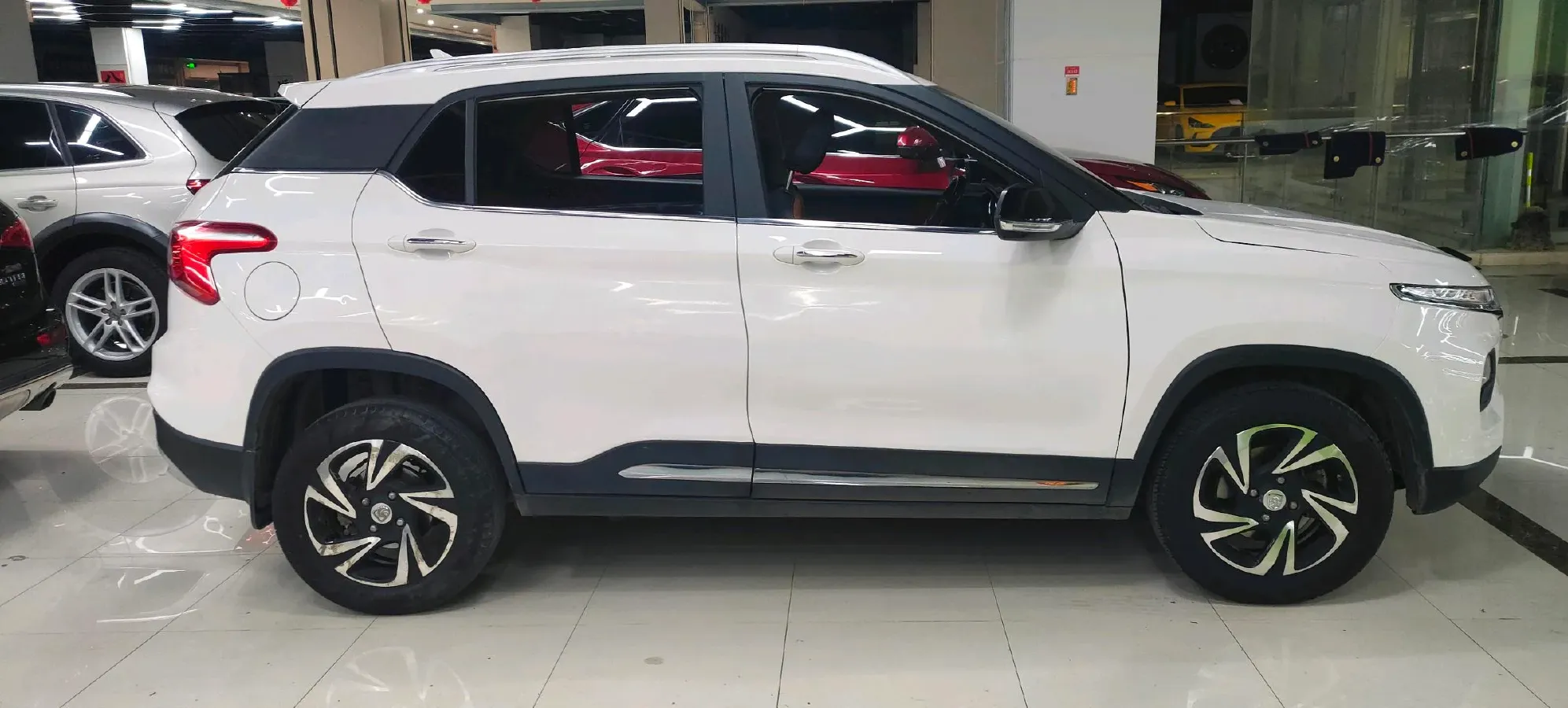 2017 HaiMa S5 Young Edition 1.6L 122HP L4 5MT,autocango,china used car exporter,china ev exporter,chinese used car exporter,chinese used ev exporter