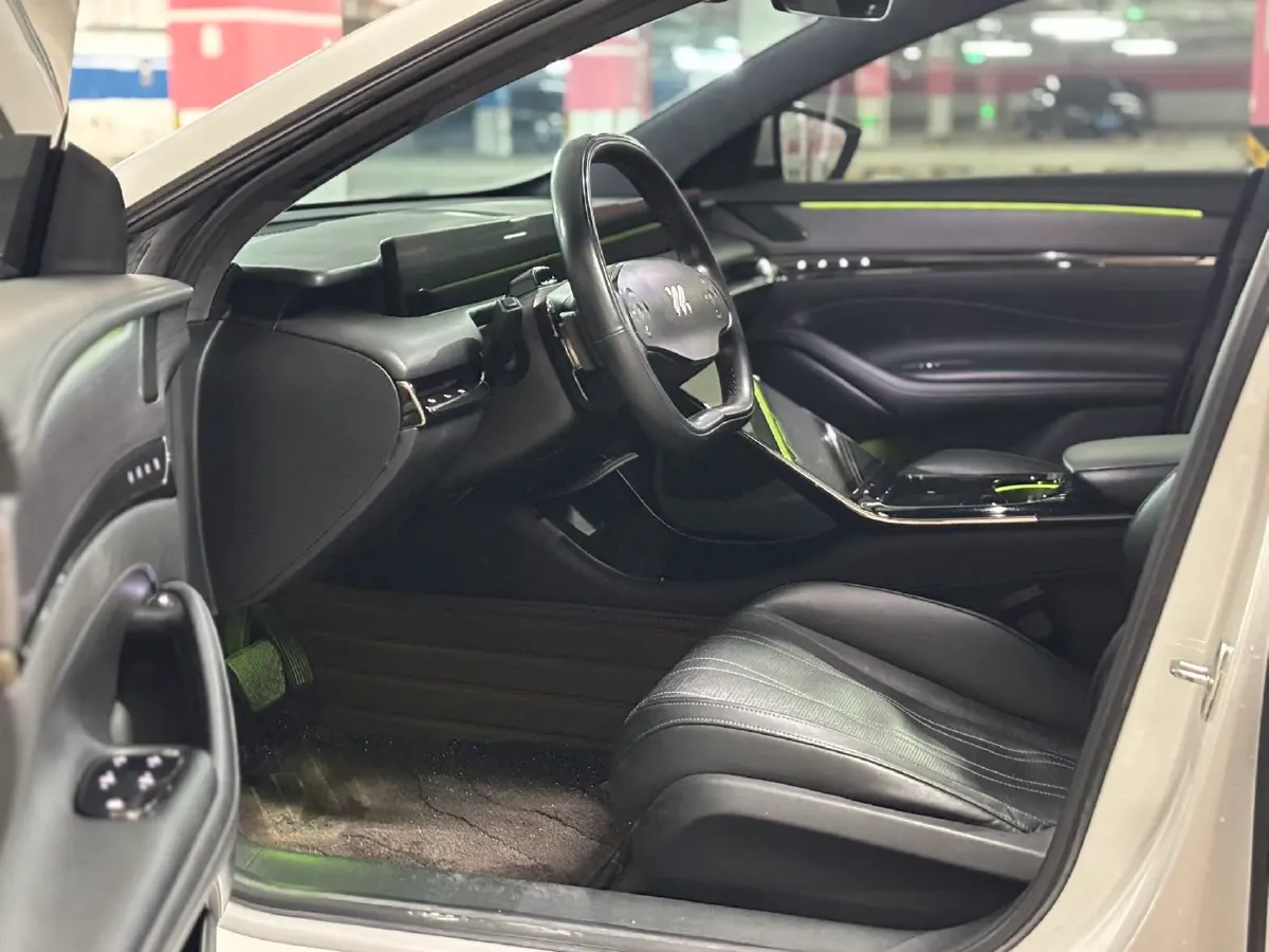 2022 IM L7 BEV 90KWH,autocango,china used car exporter,china ev exporter,chinese used car exporter,chinese used ev exporter