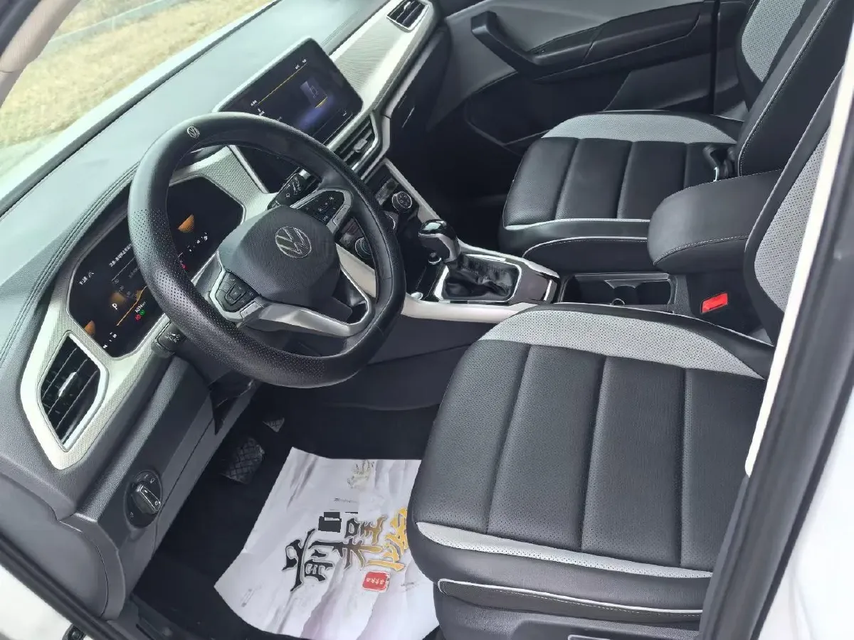 2024 Volkswagen T-Roc 1.4T 150HP L4 7DCT,autocango,china used car exporter,china ev exporter,chinese used car exporter,chinese used ev exporter