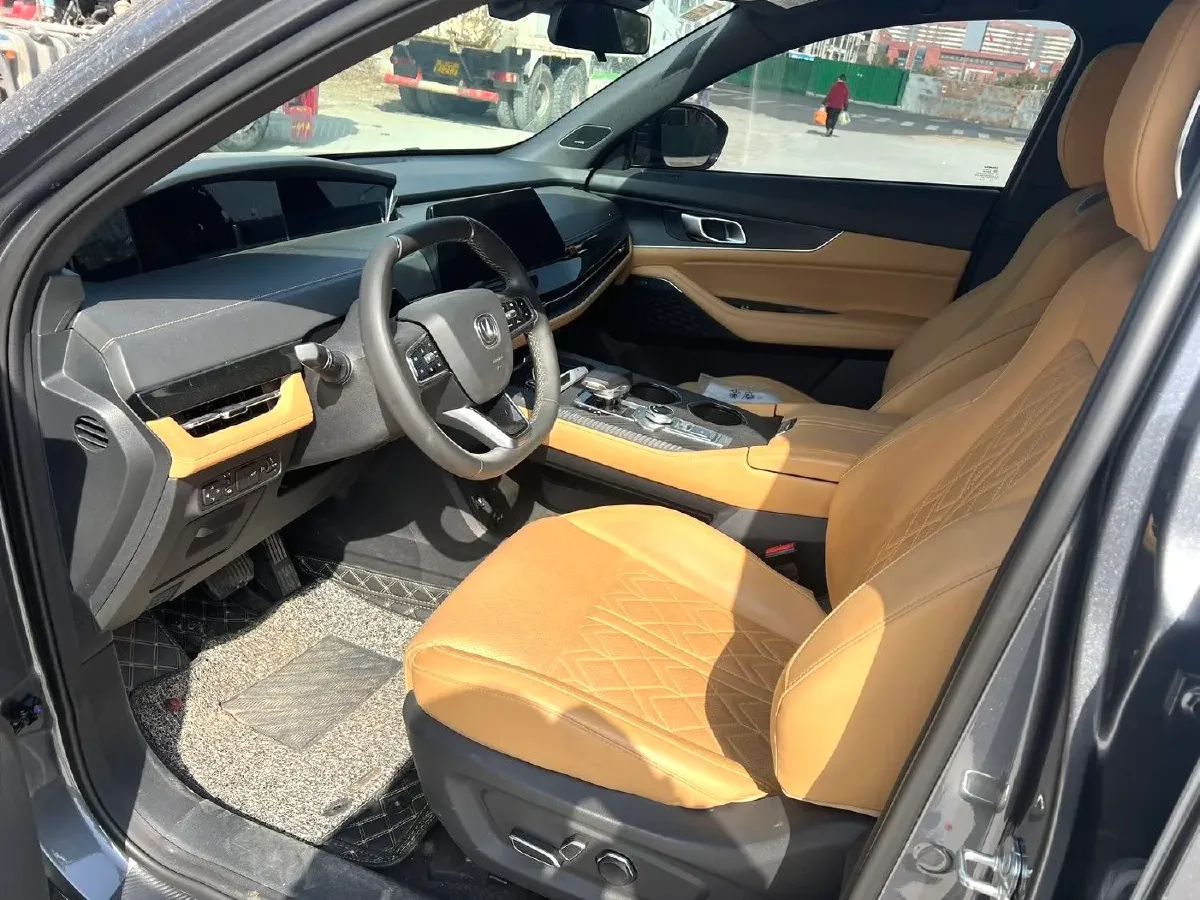 2021 ChangAn UNI-K 2.0T 233HP L4 8AT,autocango,china used car exporter,china ev exporter,chinese used car exporter,chinese used ev exporter