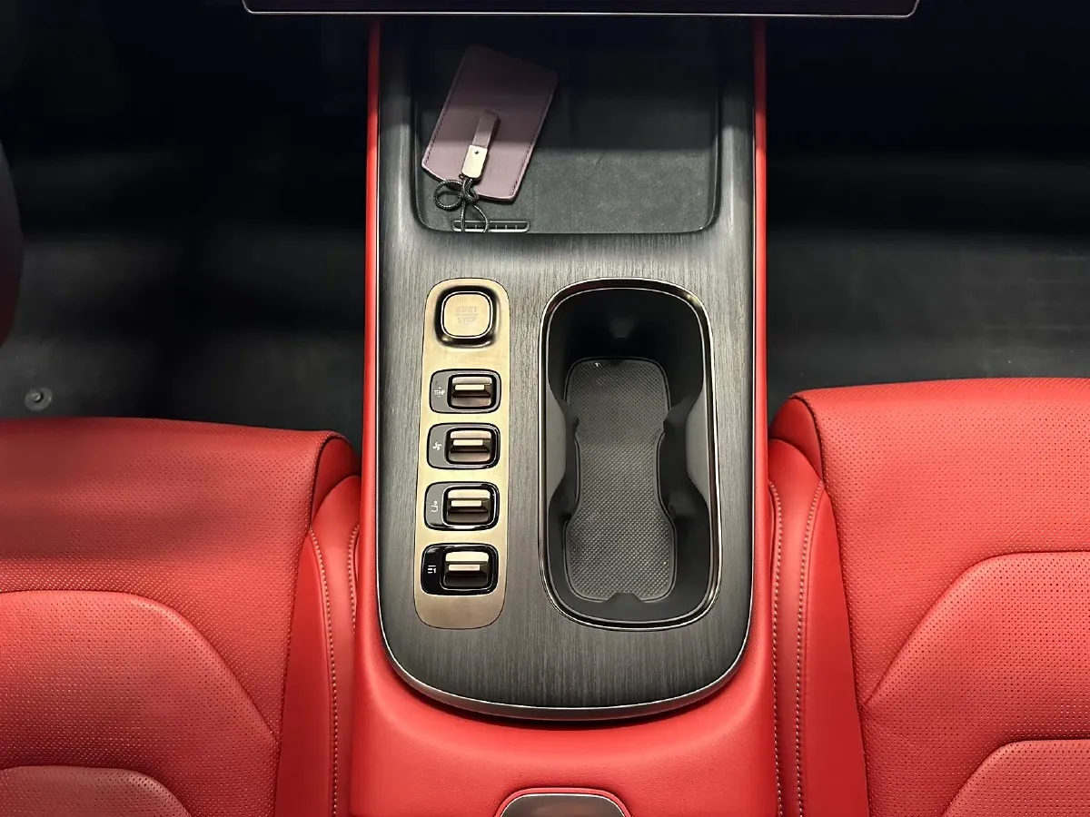 2024 MI SU7 BEV 94.3KWH,autocango,china used car exporter,china ev exporter,chinese used car exporter,chinese used ev exporter