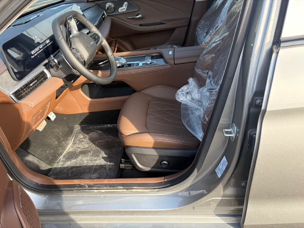 2025 Chery Arrizo 8 2.0T 254HP L4 7DCT,autocango,china used car exporter,china ev exporter,chinese used car exporter,chinese used ev exporter