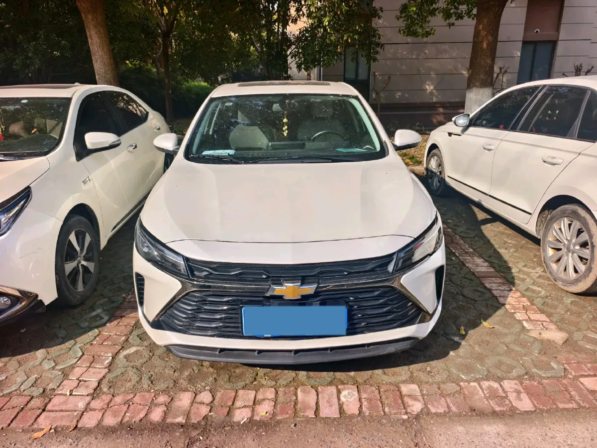 2024 Chevrolet Monza 1.5L 113HP L4 6DCT,autocango,china used car exporter,china ev exporter,chinese used car exporter,chinese used ev exporter