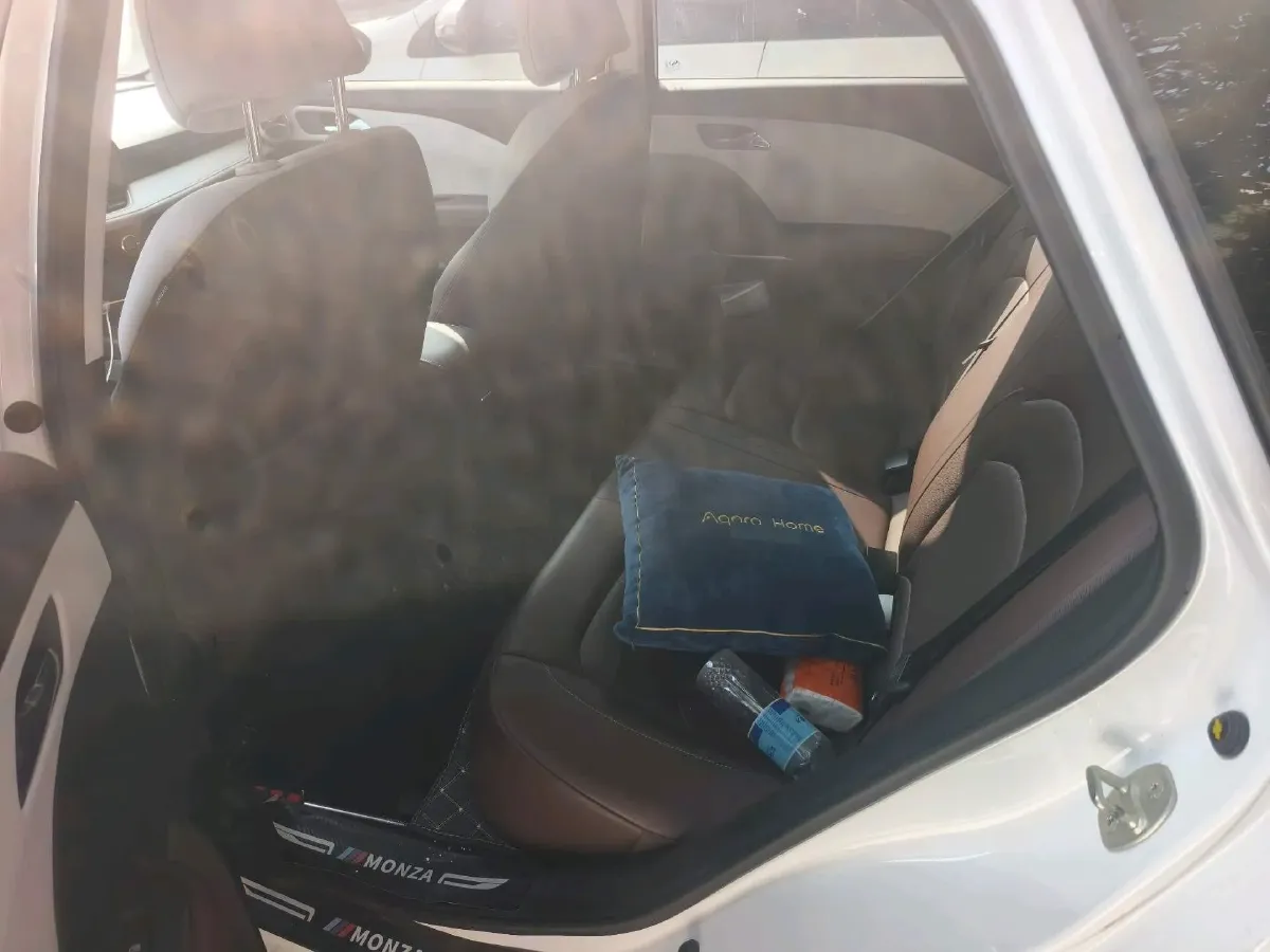 2024 Chevrolet Monza 1.5L 113HP L4 6DCT,autocango,china used car exporter,china ev exporter,chinese used car exporter,chinese used ev exporter