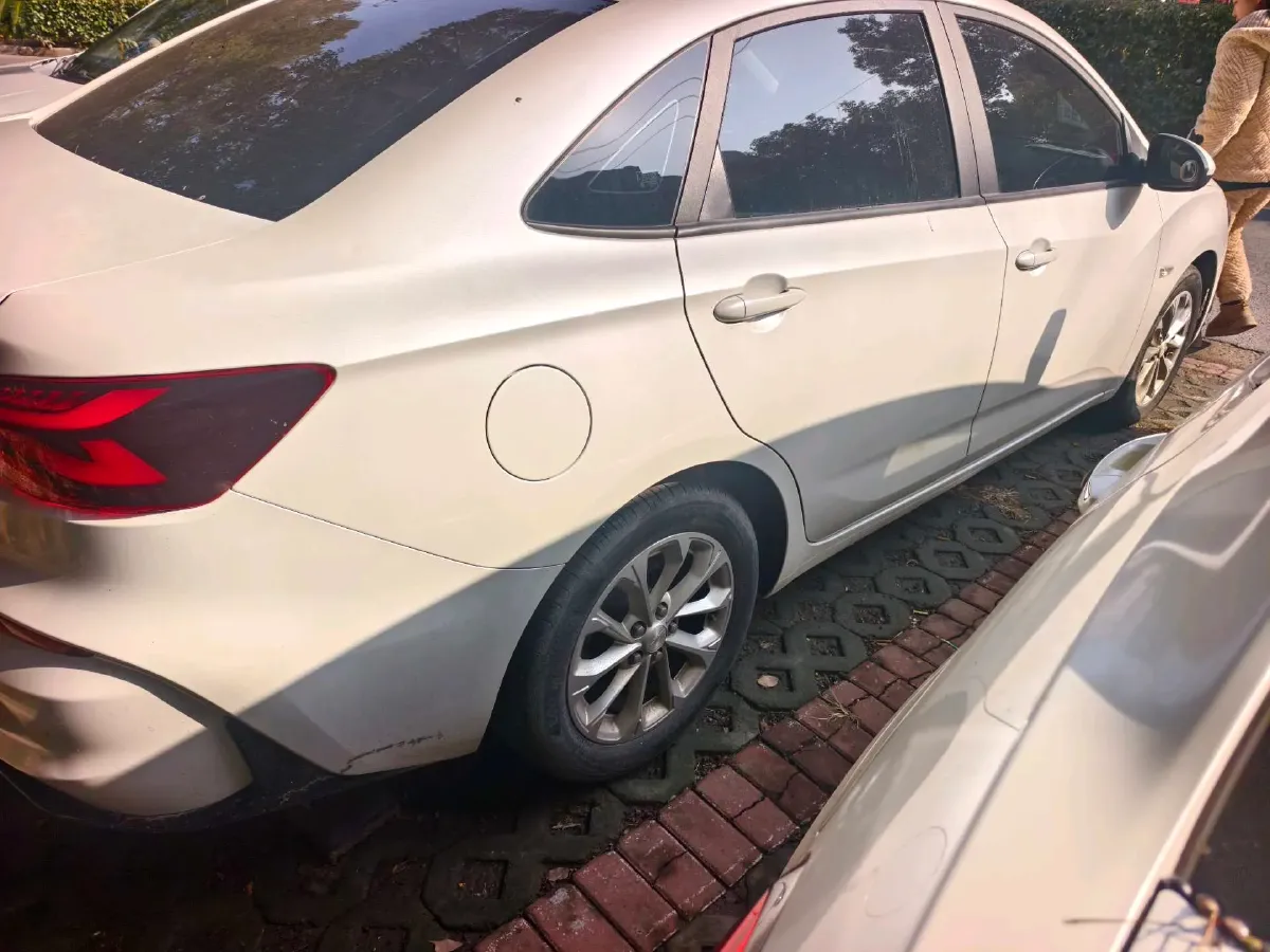 2024 Chevrolet Monza 1.5L 113HP L4 6DCT,autocango,china used car exporter,china ev exporter,chinese used car exporter,chinese used ev exporter