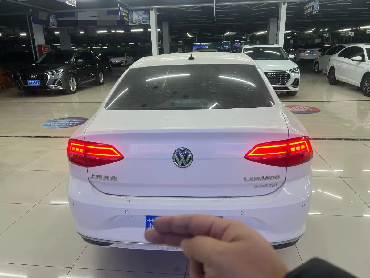 2019 Volkswagen T-Cross 1.4T 150HP L4 7DCT,autocango,china used car exporter,china ev exporter,chinese used car exporter,chinese used ev exporter