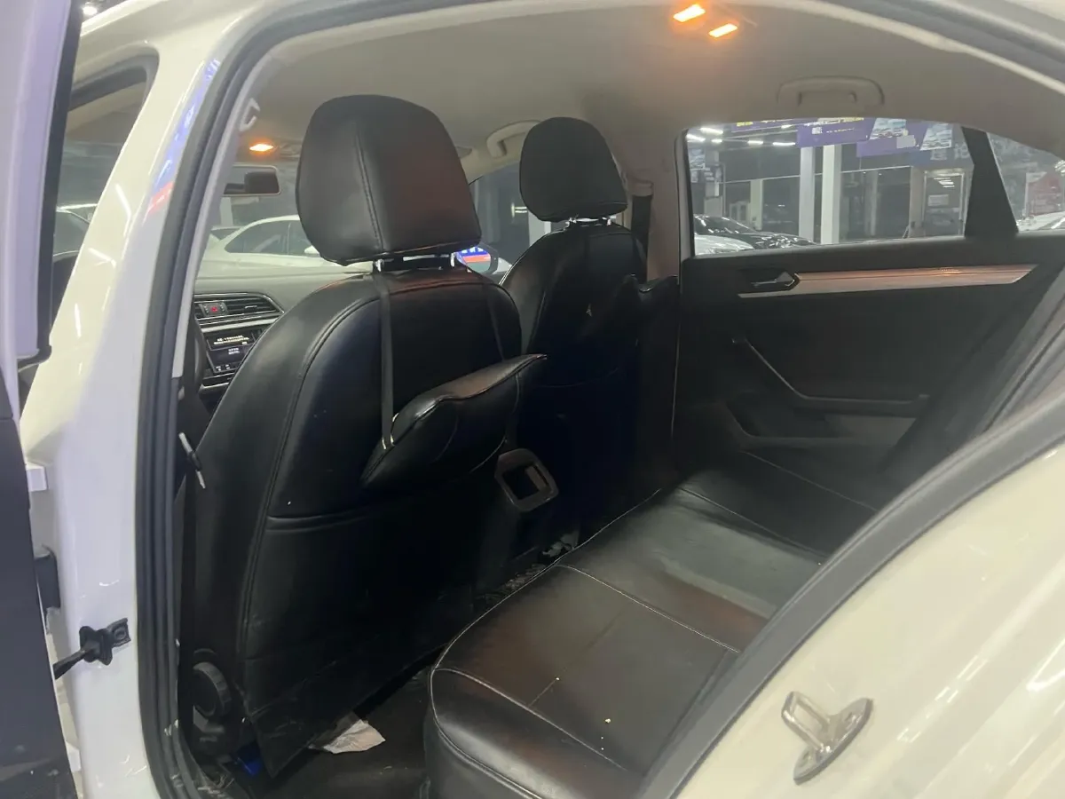 2019 Volkswagen T-Cross 1.4T 150HP L4 7DCT,autocango,china used car exporter,china ev exporter,chinese used car exporter,chinese used ev exporter