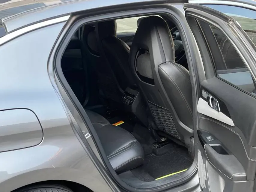 2021 LYNK&CO 03 2.0T 190HP L4 6AT,autocango,china used car exporter,china ev exporter,chinese used car exporter,chinese used ev exporter