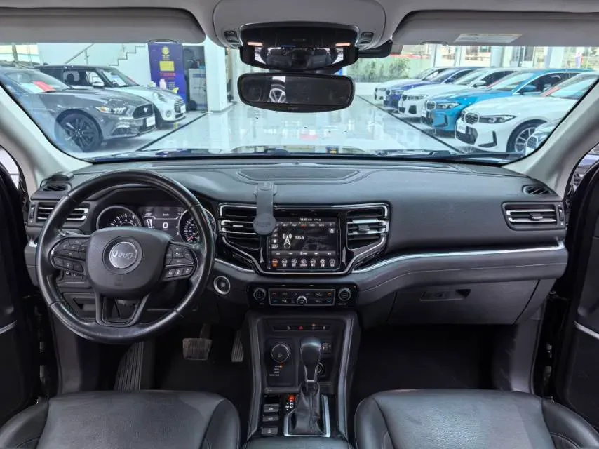 2020 Jeep Grand Commander 2.0T 265HP L4 9AT,autocango,china used car exporter,china ev exporter,chinese used car exporter,chinese used ev exporter