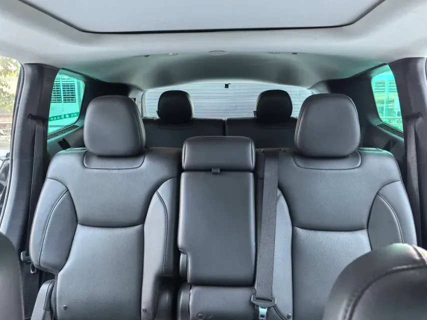 2020 Jeep Grand Commander 2.0T 265HP L4 9AT,autocango,china used car exporter,china ev exporter,chinese used car exporter,chinese used ev exporter