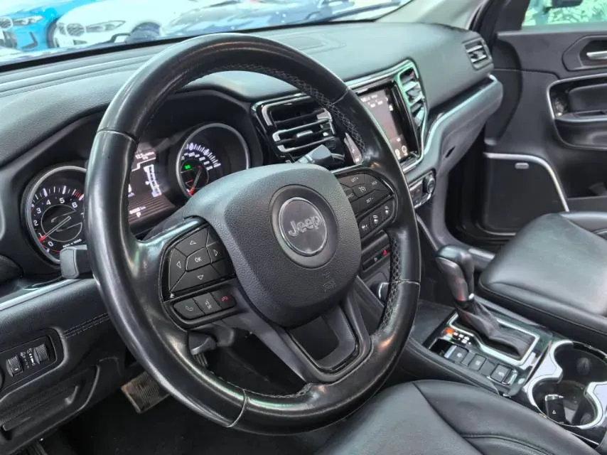 2020 Jeep Grand Commander 2.0T 265HP L4 9AT,autocango,china used car exporter,china ev exporter,chinese used car exporter,chinese used ev exporter