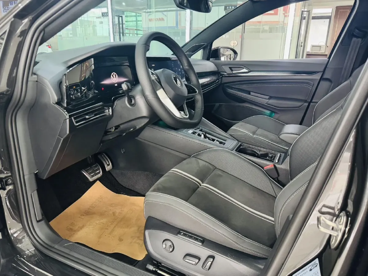 2023 Volkswagen Golf 1.4T 150HP L4 7DCT,autocango,china used car exporter,china ev exporter,chinese used car exporter,chinese used ev exporter