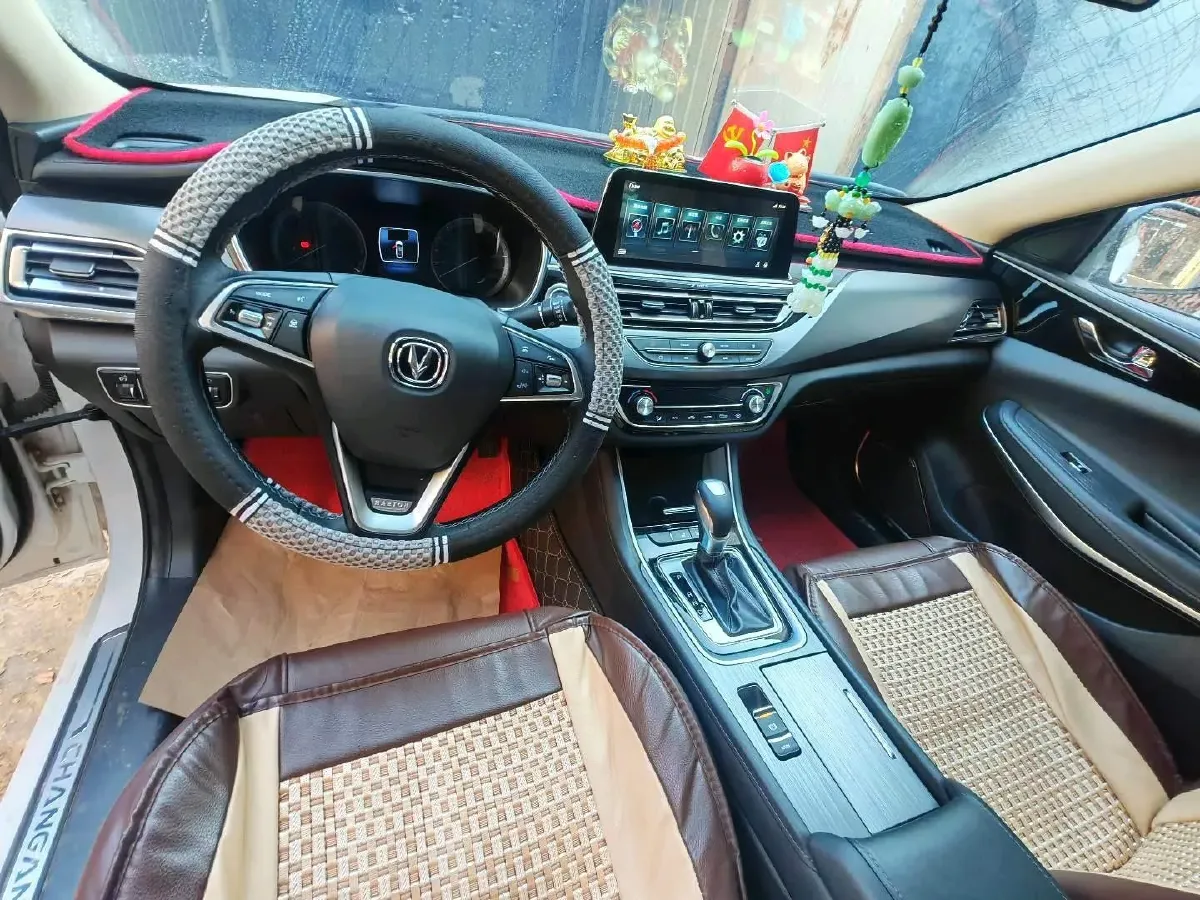 2020 ChangAn Raeton CC 1.5T 156HP L4 6AT,autocango,china used car exporter,china ev exporter,chinese used car exporter,chinese used ev exporter