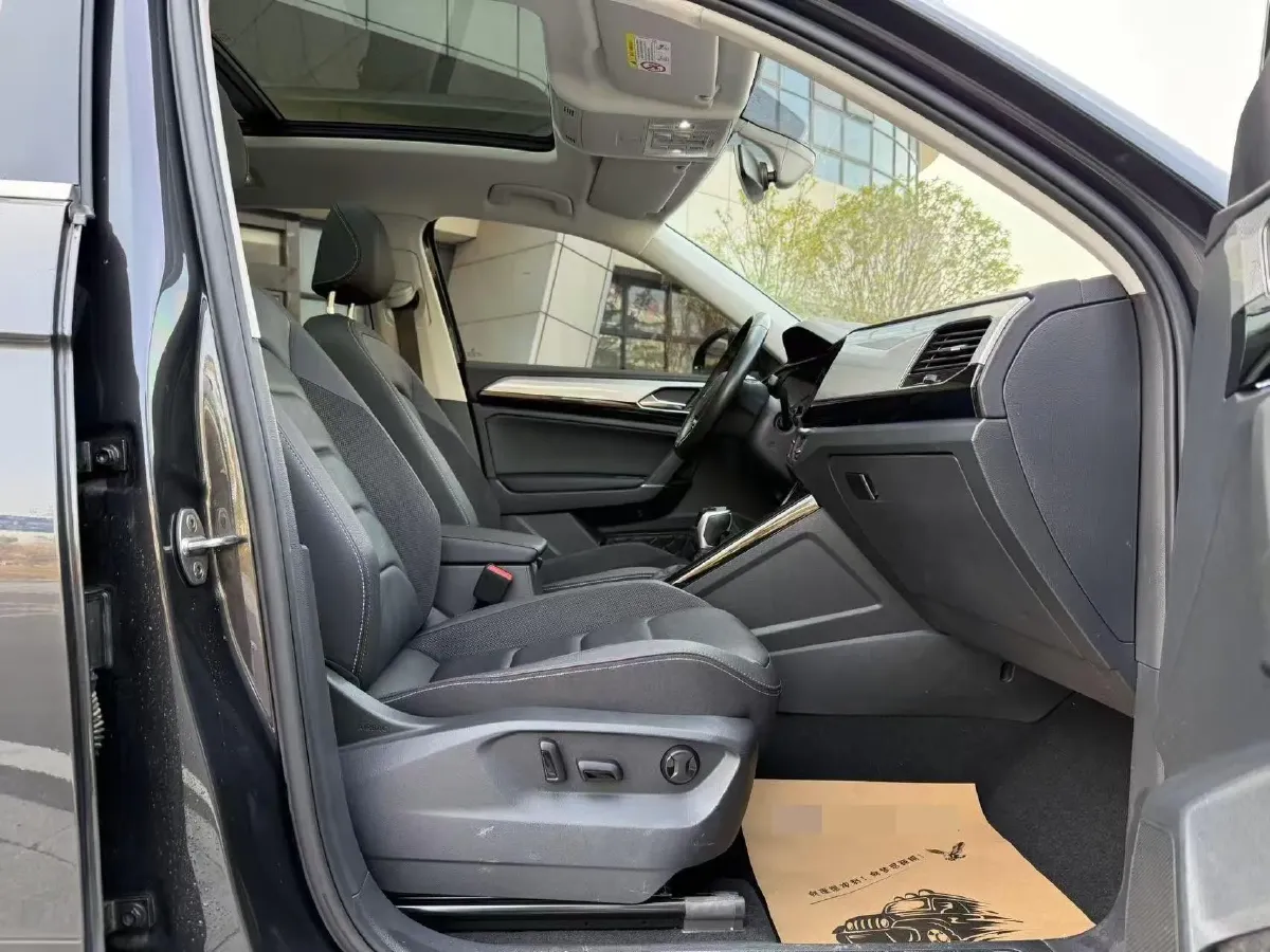 2021 Volkswagen Tayron 2.0T 186HP L4 7DCT,autocango,china used car exporter,china ev exporter,chinese used car exporter,chinese used ev exporter