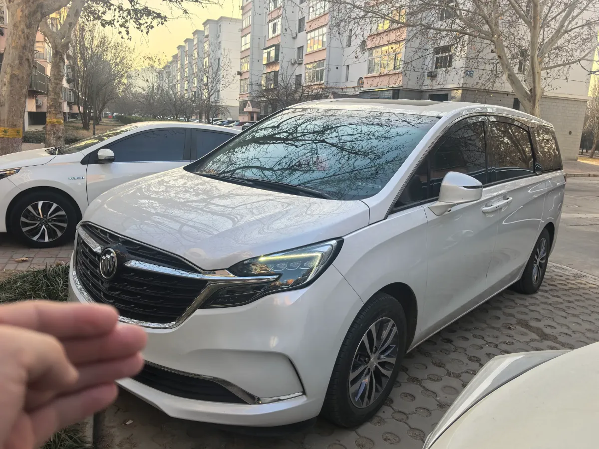 2022 Buick GL8 2.0T 237HP L4 9AT,autocango,china used car exporter,china ev exporter,chinese used car exporter,chinese used ev exporter