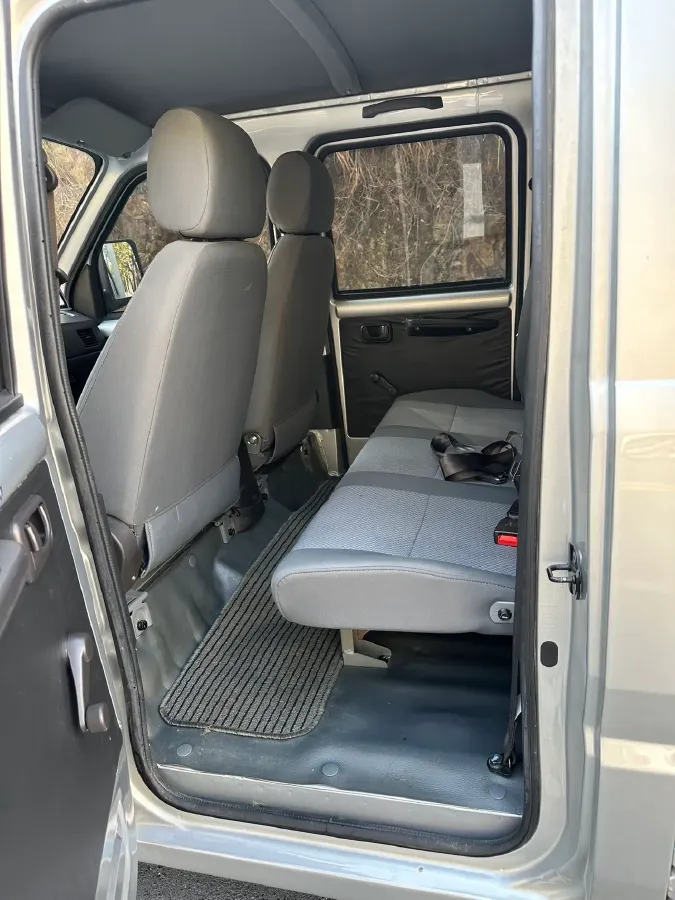 2023 WuLing RongGuang New Truck 2.0L 136HP L4 5MT,autocango,china used car exporter,china ev exporter,chinese used car exporter,chinese used ev exporter