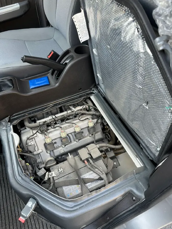 2023 WuLing RongGuang New Truck 2.0L 136HP L4 5MT,autocango,china used car exporter,china ev exporter,chinese used car exporter,chinese used ev exporter