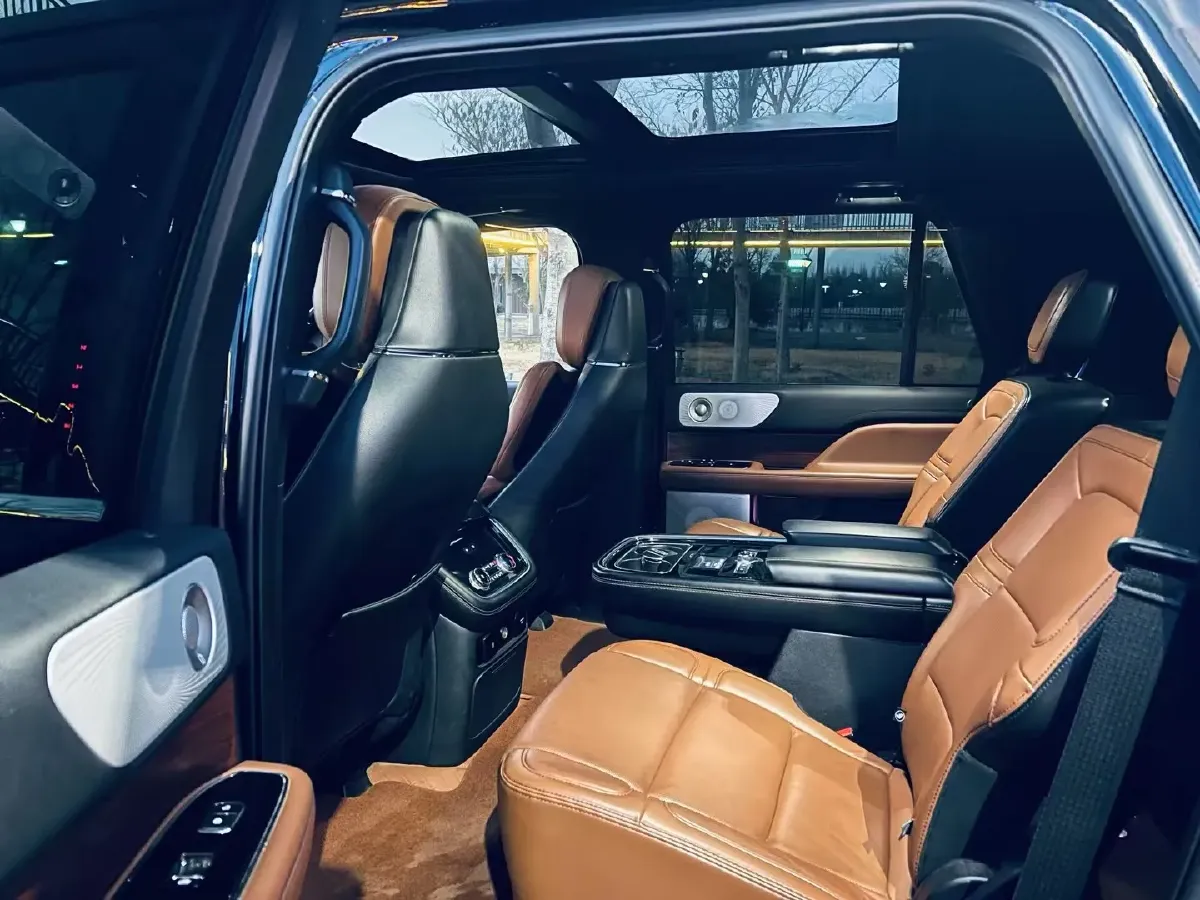 2020 Lincoln Navigator 3.5T 388HP V6 10AT,autocango,china used car exporter,china ev exporter,chinese used car exporter,chinese used ev exporter