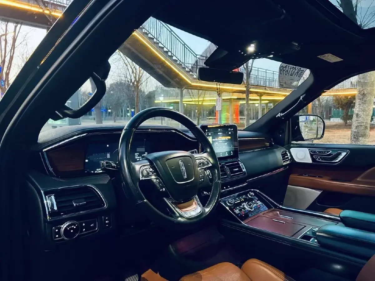 2020 Lincoln Navigator 3.5T 388HP V6 10AT,autocango,china used car exporter,china ev exporter,chinese used car exporter,chinese used ev exporter