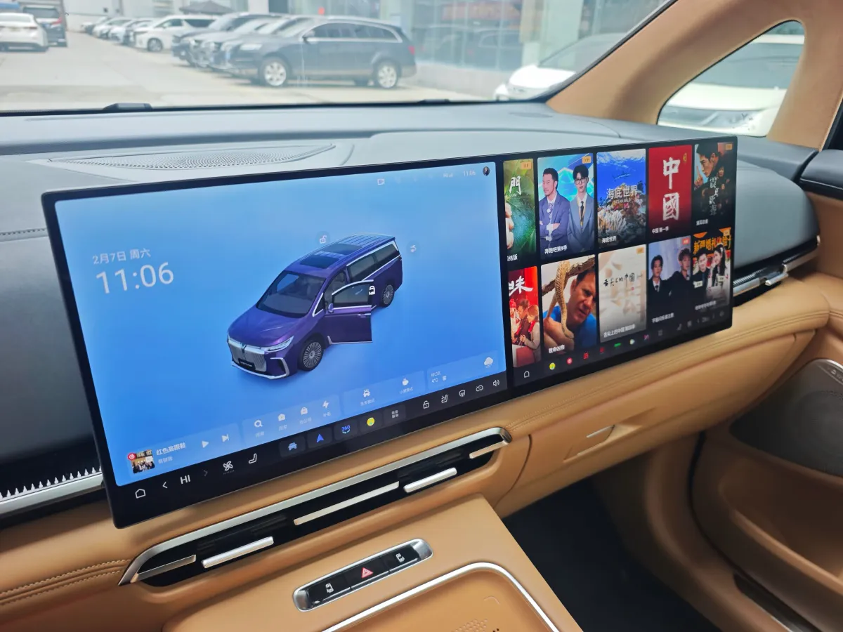 2025 Voyah Dream 1.5T 150HP L4 PHEV 41.7KWH,autocango,china used car exporter,china ev exporter,chinese used car exporter,chinese used ev exporter