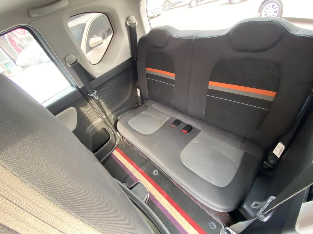 2021 WuLing HongGuang MINI EV BEV 9KWH,autocango,china used car exporter,china ev exporter,chinese used car exporter,chinese used ev exporter