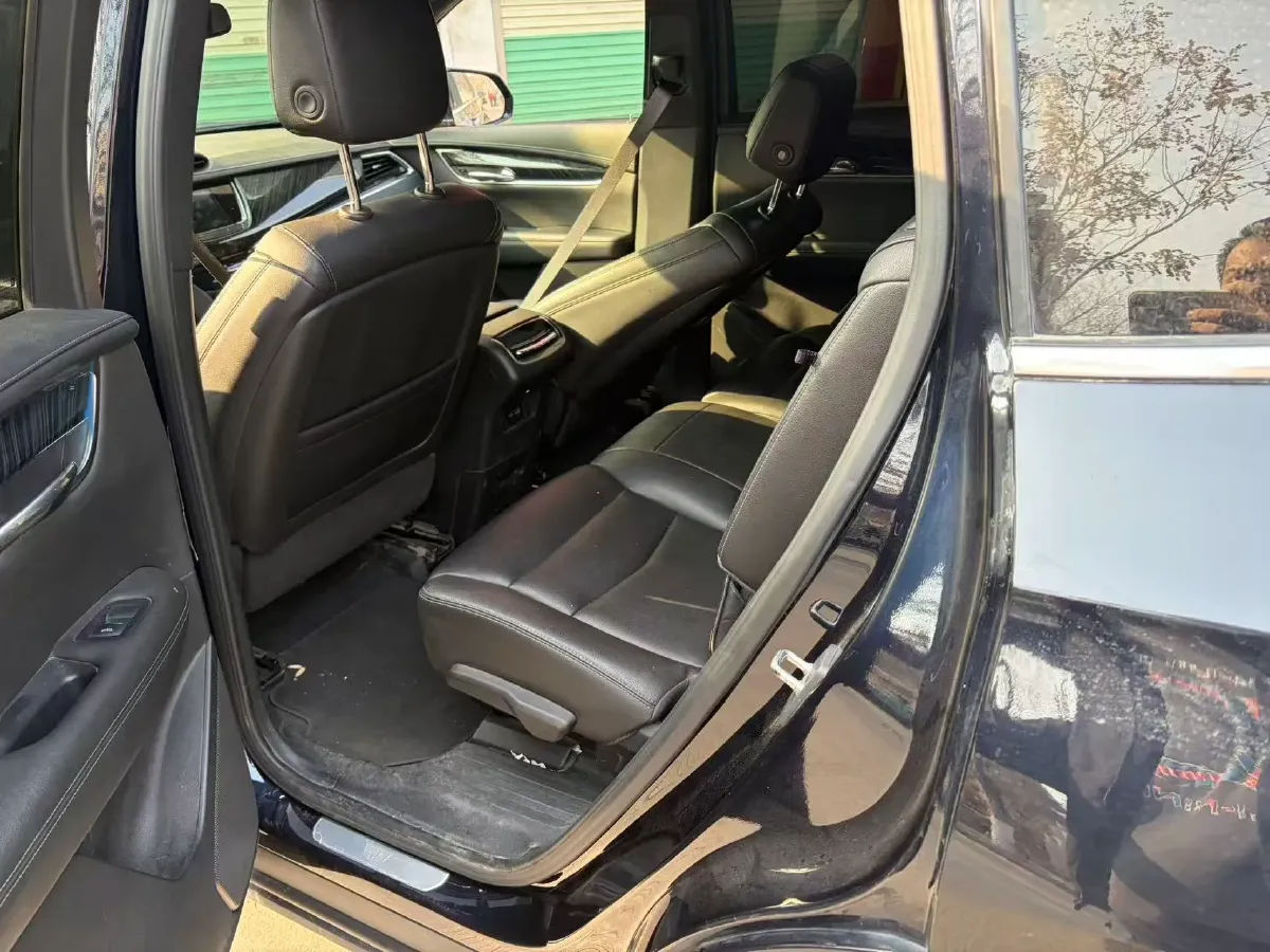 2021 Cadillac XT6 2.0T 237HP L4 9AT,autocango,china used car exporter,china ev exporter,chinese used car exporter,chinese used ev exporter