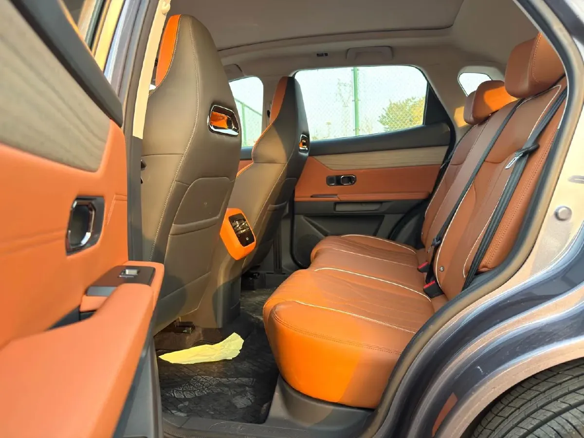 2025 Jetour DASHING 1.5T 184HP L4 7DCT,autocango,china used car exporter,china ev exporter,chinese used car exporter,chinese used ev exporter