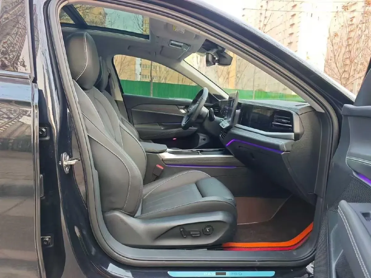 2025 Volkswagen Passat 2.0T 220HP L4 7DCT,autocango,china used car exporter,china ev exporter,chinese used car exporter,chinese used ev exporter