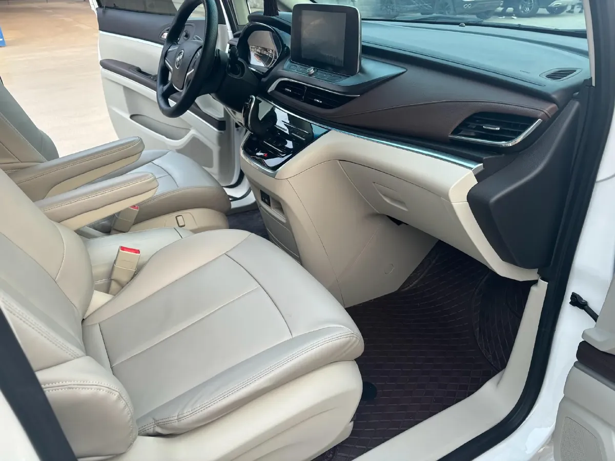 2023 Buick GL8 2.0T 237HP L4 9AT,autocango,china used car exporter,china ev exporter,chinese used car exporter,chinese used ev exporter