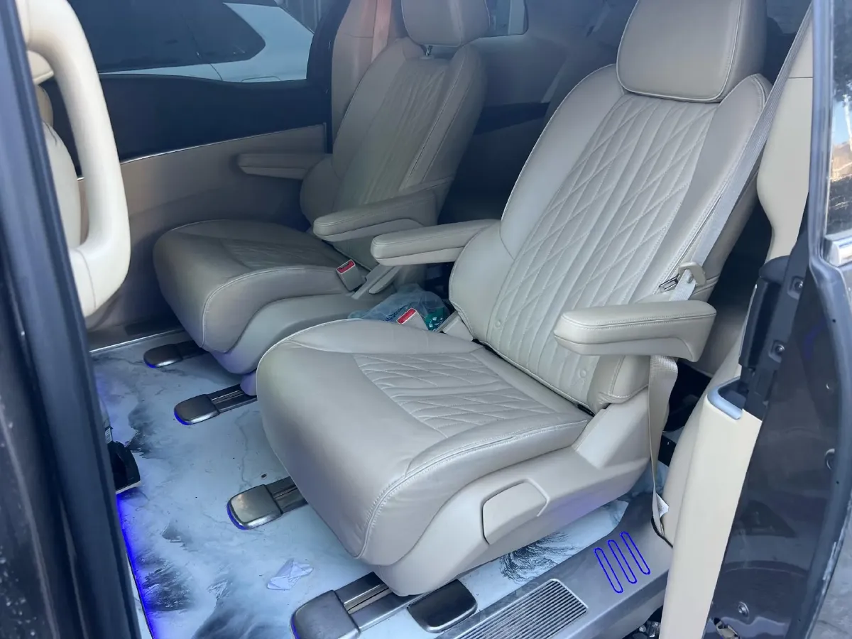 2023 Buick GL8 2.0T 237HP L4 9AT,autocango,china used car exporter,china ev exporter,chinese used car exporter,chinese used ev exporter