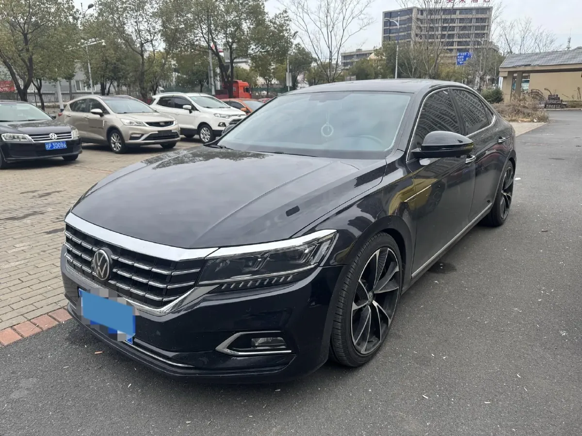 2020 Volkswagen Passat 2.0T 220HP L4 7DCT,autocango,china used car exporter,china ev exporter,chinese used car exporter,chinese used ev exporter