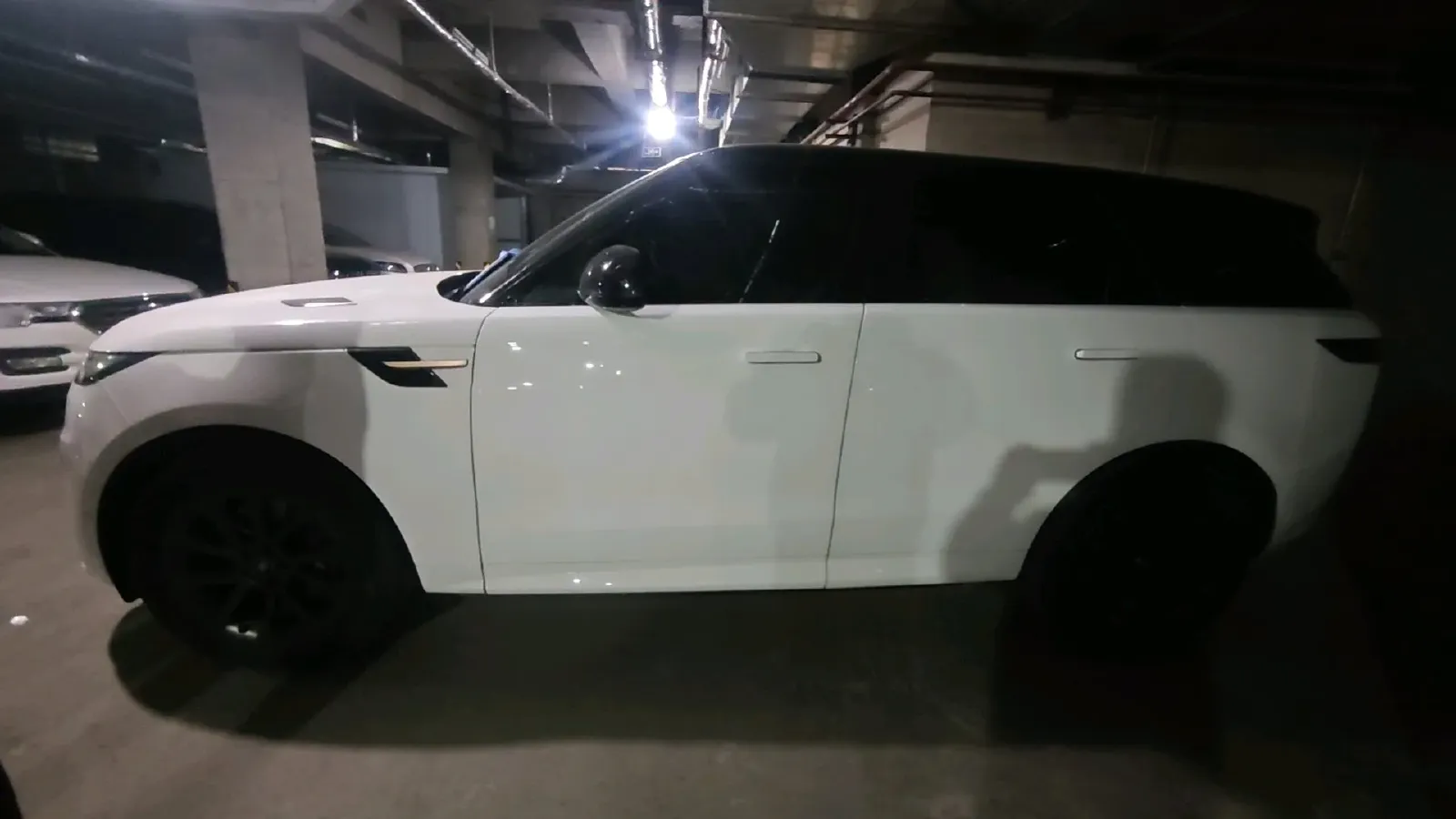 2024 Land Rover Range Rover Sport 3.0T 400HP L6 8AT,autocango,china used car exporter,china ev exporter,chinese used car exporter,chinese used ev exporter