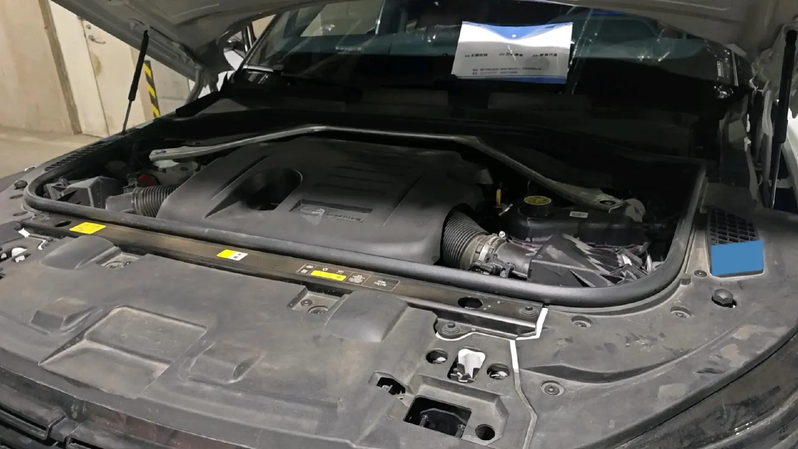 2024 Land Rover Range Rover Sport 3.0T 400HP L6 8AT,autocango,china used car exporter,china ev exporter,chinese used car exporter,chinese used ev exporter