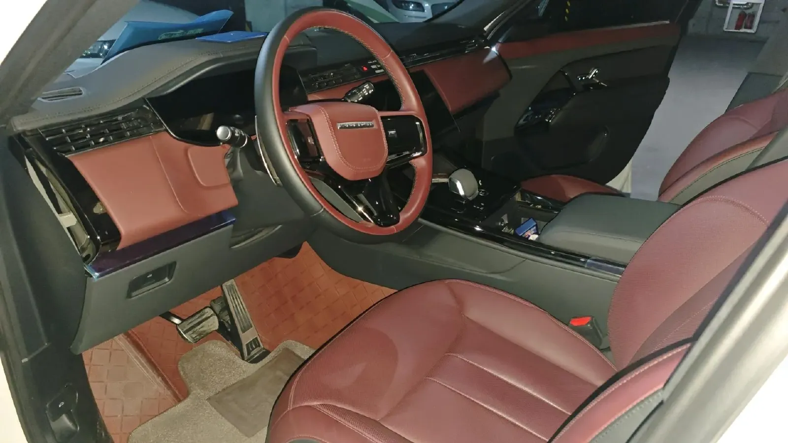 2024 Land Rover Range Rover Sport 3.0T 400HP L6 8AT,autocango,china used car exporter,china ev exporter,chinese used car exporter,chinese used ev exporter