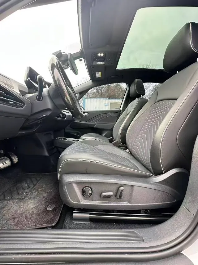 2024 Volkswagen ID.3 BEV 52.8KWH,autocango,china used car exporter,china ev exporter,chinese used car exporter,chinese used ev exporter