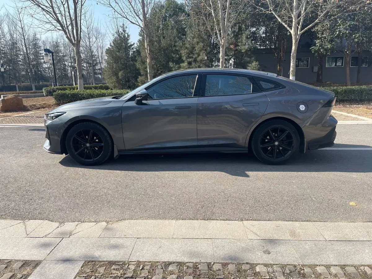 2022 ChangAn UNI-V 1.5T 188HP L4 7DCT,autocango,china used car exporter,china ev exporter,chinese used car exporter,chinese used ev exporter