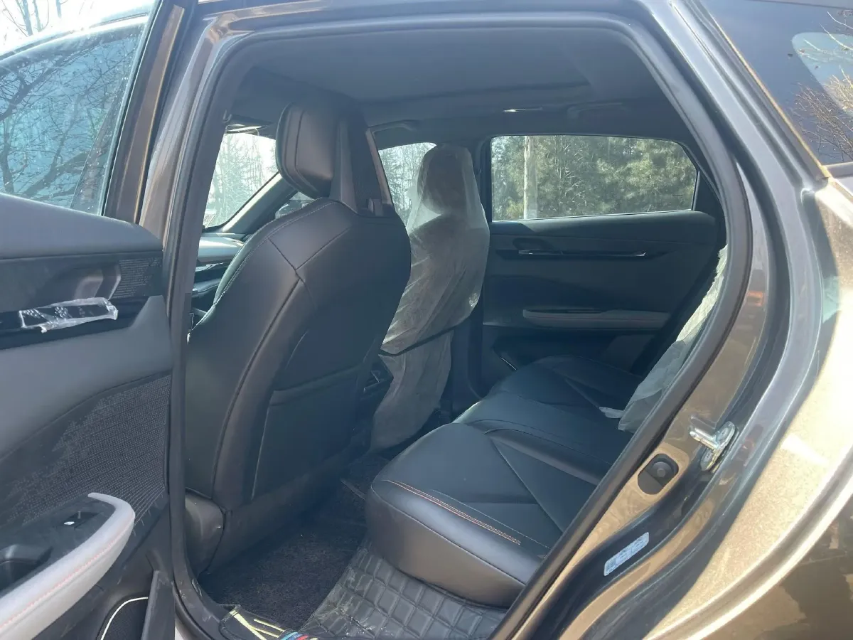 2022 ChangAn UNI-V 1.5T 188HP L4 7DCT,autocango,china used car exporter,china ev exporter,chinese used car exporter,chinese used ev exporter