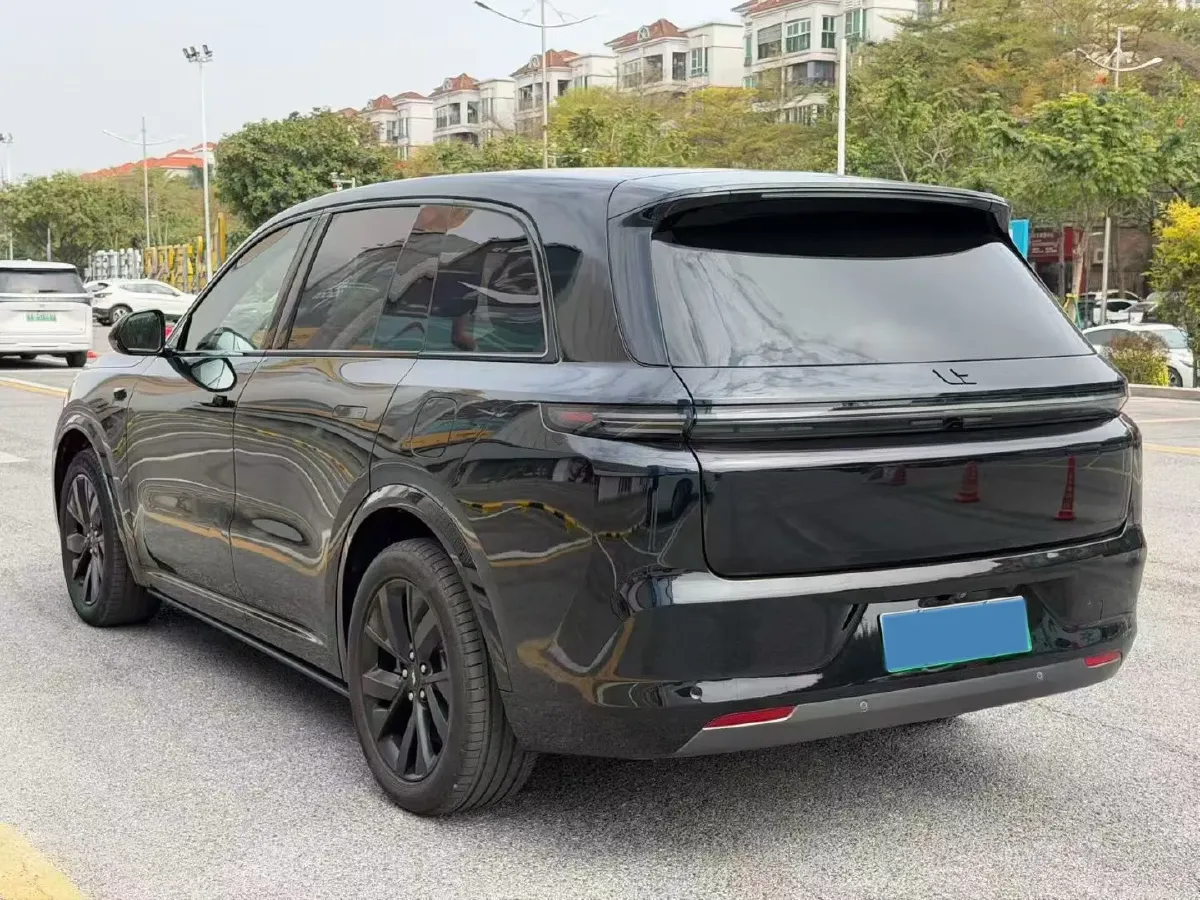 2023 Li L8 Range Extended 154HP REEV 40.9KWH,autocango,china used car exporter,china ev exporter,chinese used car exporter,chinese used ev exporter