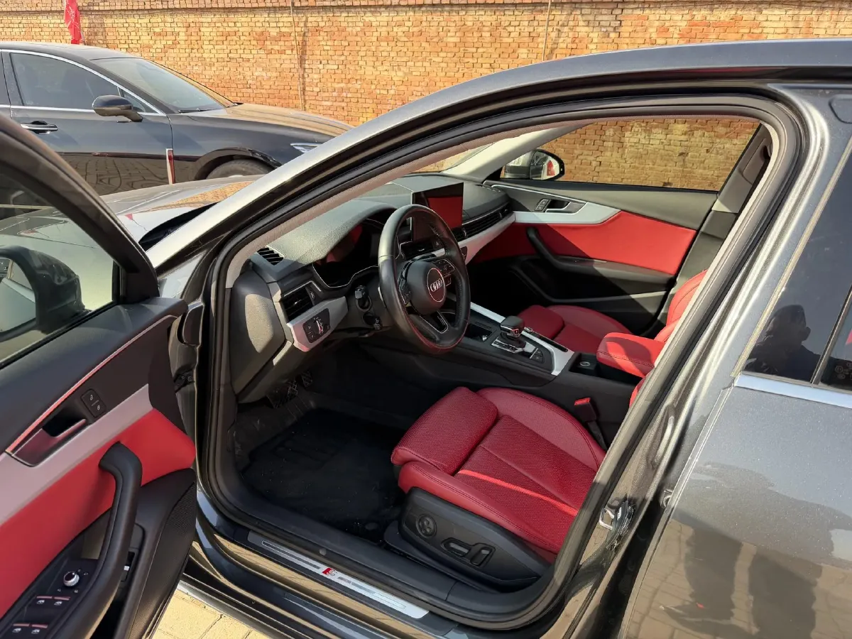 2020 Audi A4L 2.0T 150HP L4 7DCT,autocango,china used car exporter,china ev exporter,chinese used car exporter,chinese used ev exporter