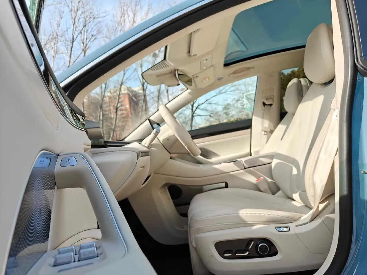 2026 Luxeed R7 REEV 156HP REEV,autocango,china used car exporter,china ev exporter,chinese used car exporter,chinese used ev exporter