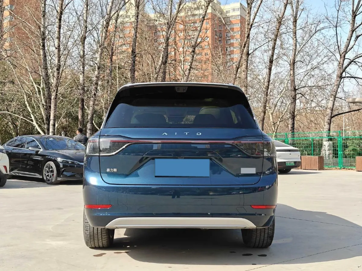 2025 AITO AITO M9 REEV 160HP REEV 52KWH,autocango,china used car exporter,china ev exporter,chinese used car exporter,chinese used ev exporter