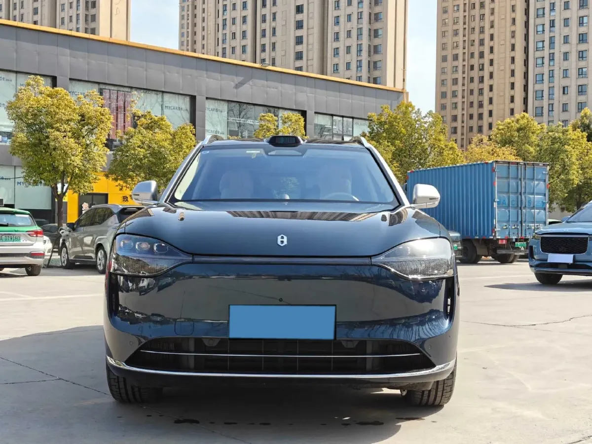 2025 AITO AITO M9 REEV 160HP REEV 52KWH,autocango,china used car exporter,china ev exporter,chinese used car exporter,chinese used ev exporter