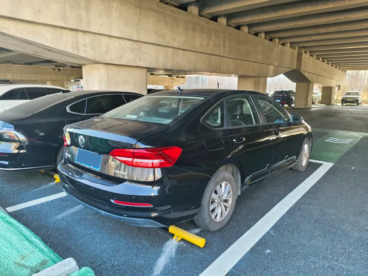 2018 Landwind XiaoYao 1.5T 163HP L4 CVT,autocango,china used car exporter,china ev exporter,chinese used car exporter,chinese used ev exporter