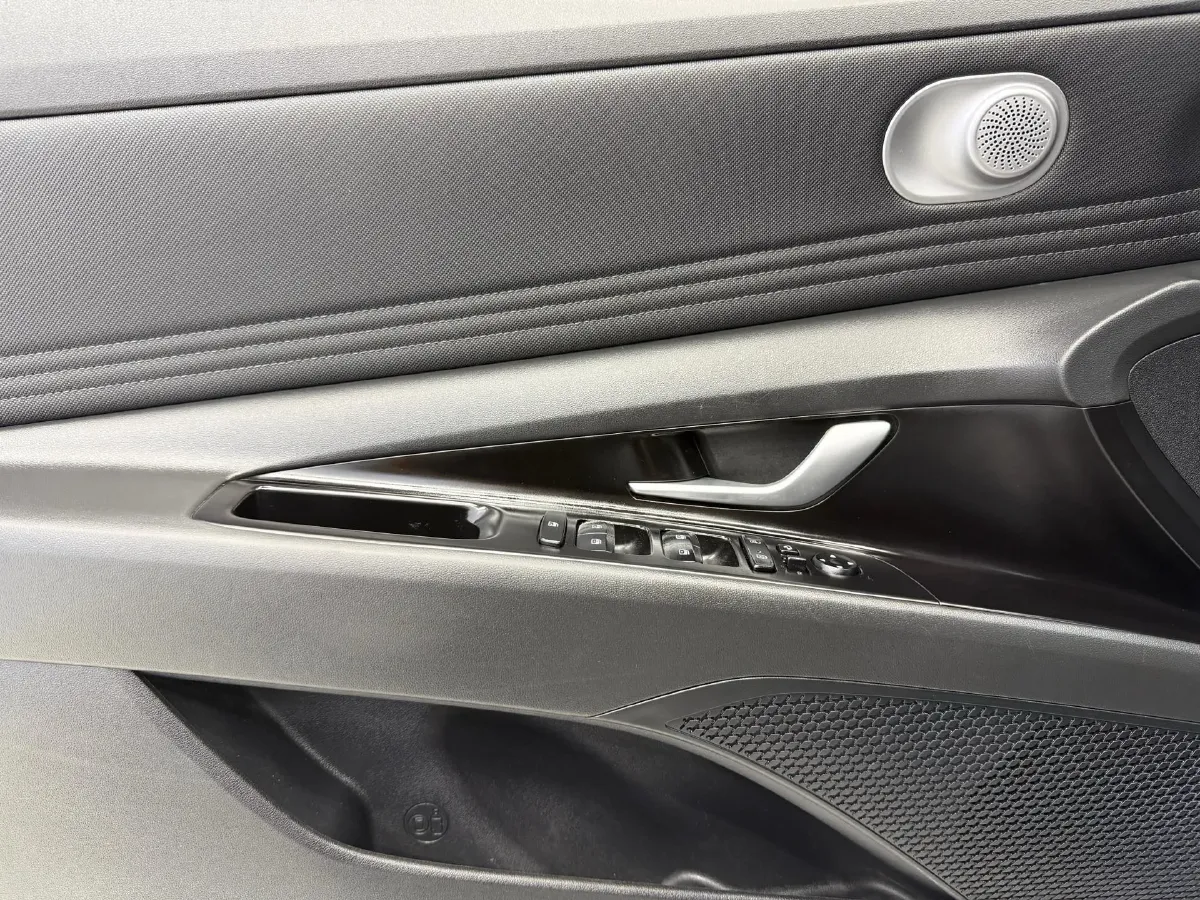 2021 Hyundai Elantra 1.5L 115HP L4 CVT,autocango,china used car exporter,china ev exporter,chinese used car exporter,chinese used ev exporter