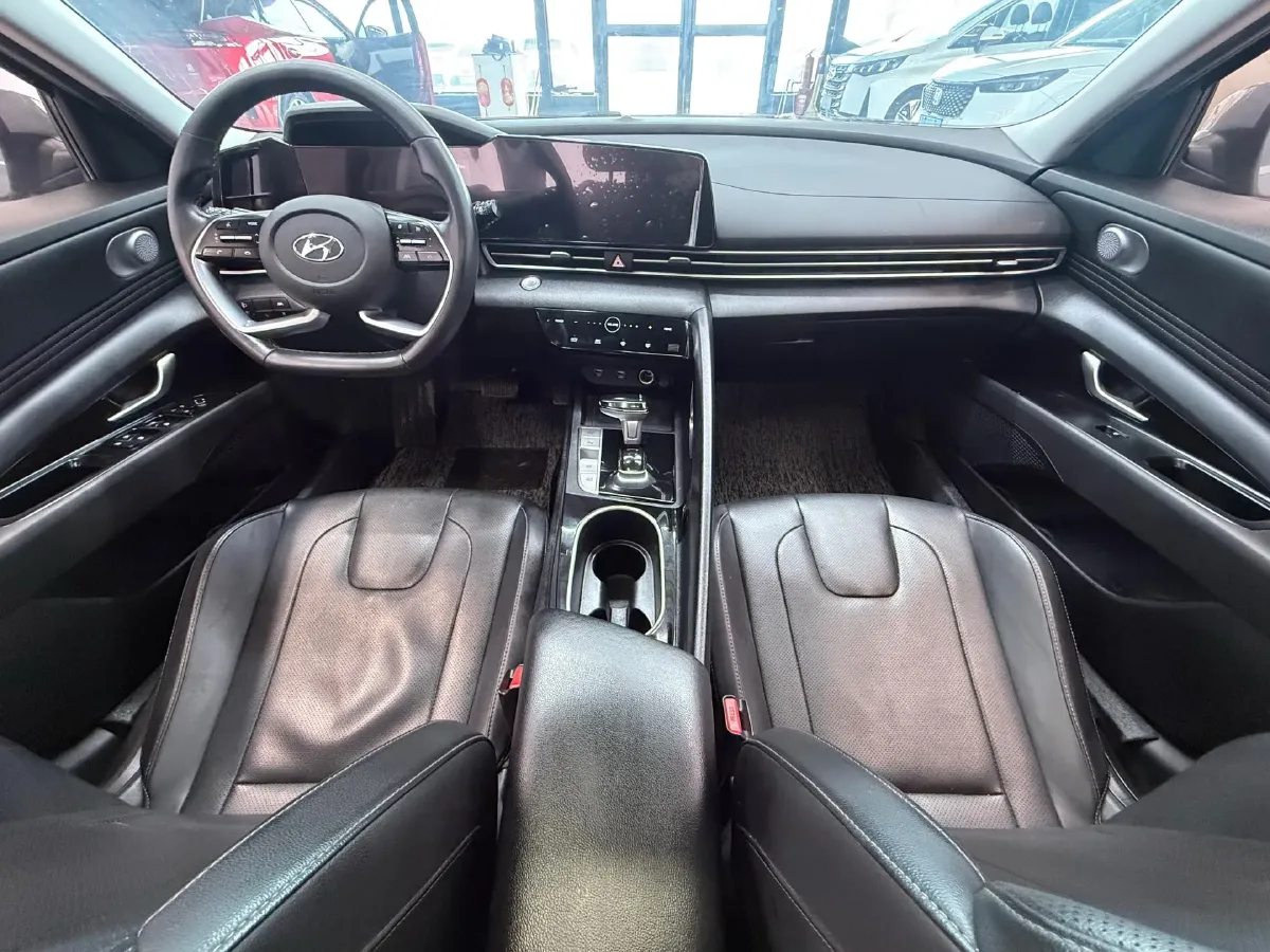 2021 Hyundai Elantra 1.5L 115HP L4 CVT,autocango,china used car exporter,china ev exporter,chinese used car exporter,chinese used ev exporter