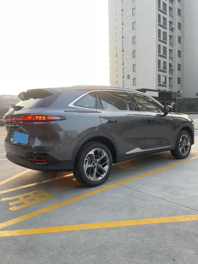 2025 ChangAn CS75 Plus 1.5T 192HP L4 8AT,autocango,china used car exporter,china ev exporter,chinese used car exporter,chinese used ev exporter